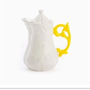 Seletti I Ware teapot